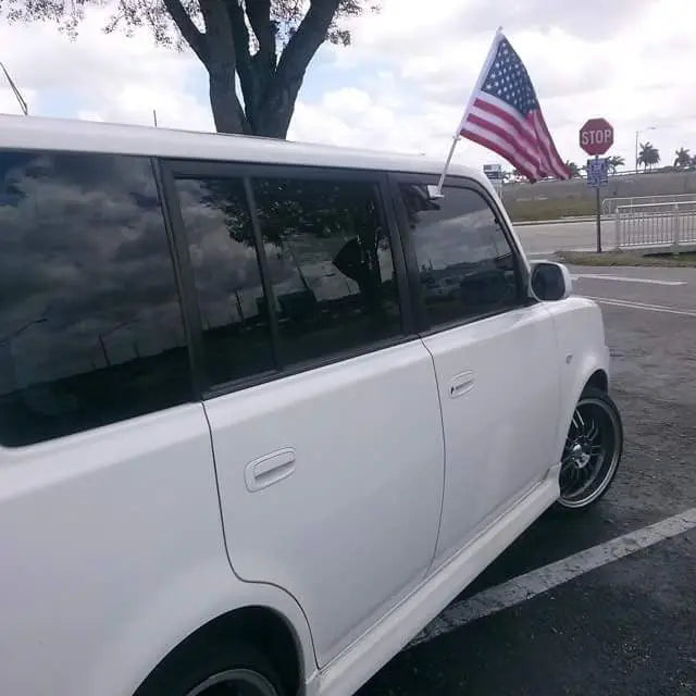 Window Car Flags